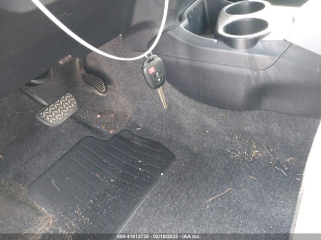 JTDKDTB39E1067395 Toyota Prius C One