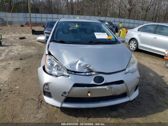 JTDKDTB39E1067395 Toyota Prius C One