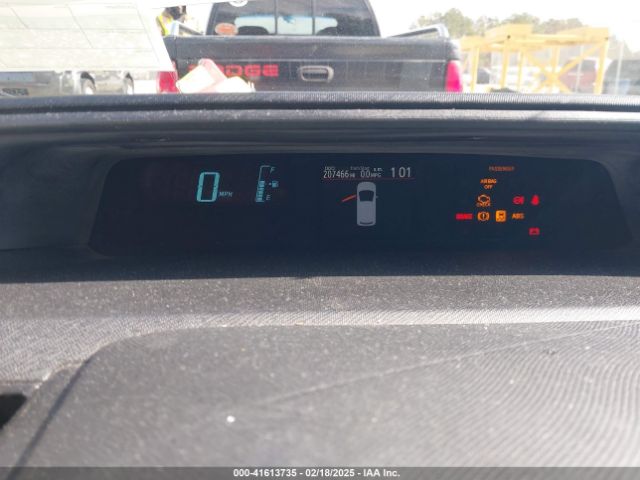 JTDKDTB39E1067395 Toyota Prius C One