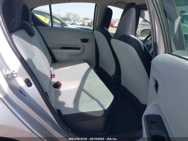 JTDKDTB39E1067395 Toyota Prius C One