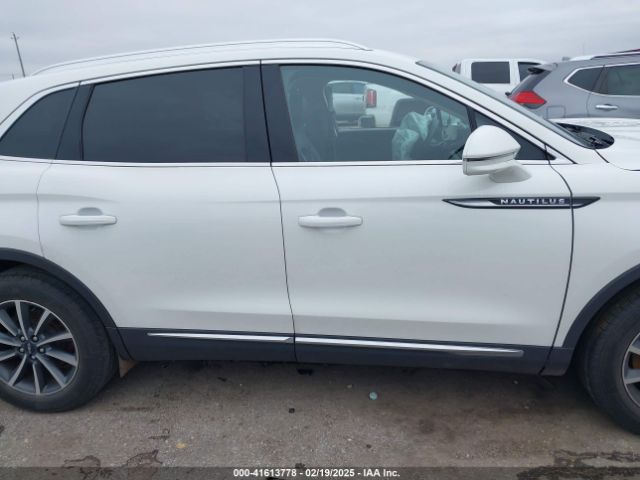 2LMPJ6J9XNBL01263 Lincoln Nautilus Standard