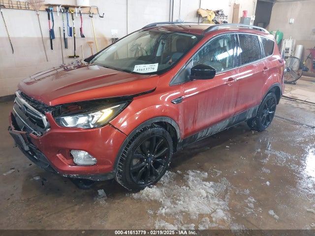 1FMCU9GD0KUB70039 Ford ESCAPE SE
