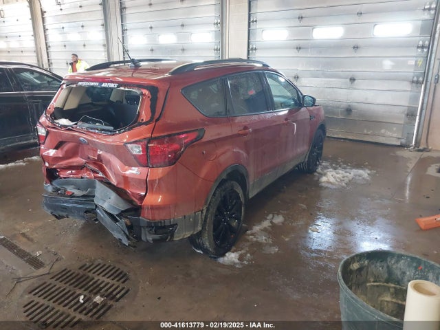 1FMCU9GD0KUB70039 Ford ESCAPE SE