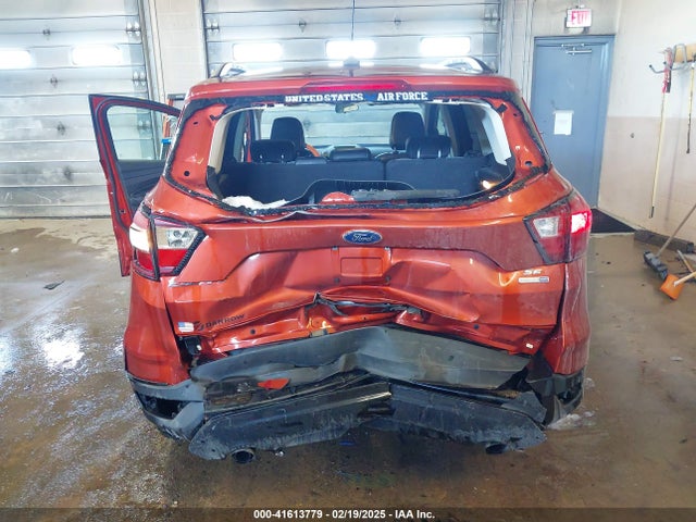 1FMCU9GD0KUB70039 Ford ESCAPE SE
