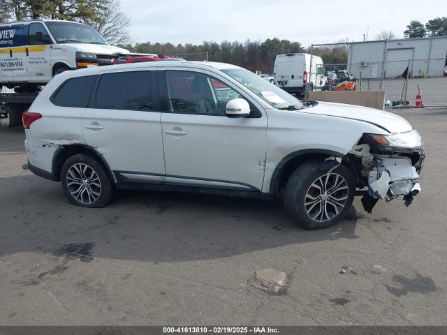 Mitsubishi Outlander Se 2018 JA4AD3A30JZ063299 Image 13