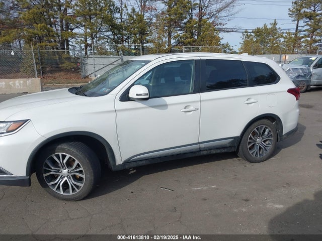 Mitsubishi Outlander Se 2018 JA4AD3A30JZ063299 Image 14