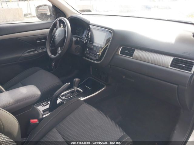 2018 MITSUBISHI OUTLANDER JA4AD3A30JZ063299 Photo 4