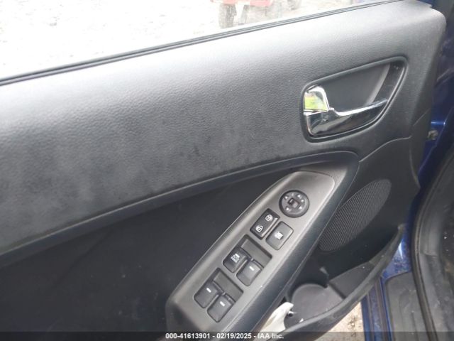 3KPFL4A7XJE192332 KIA FORTE S