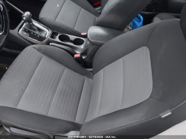 3KPFL4A7XJE192332 KIA FORTE S