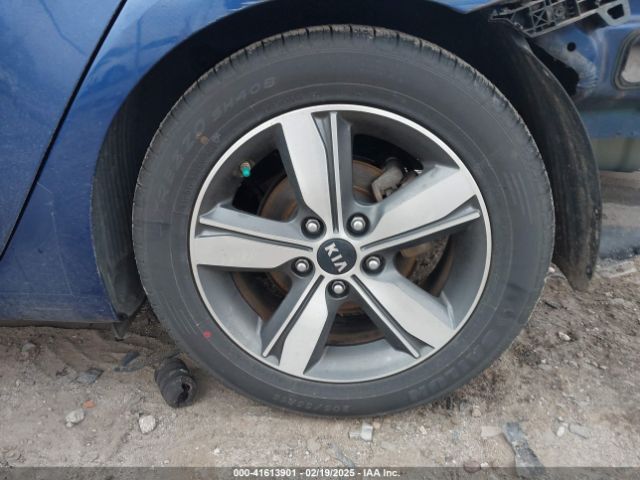 3KPFL4A7XJE192332 KIA FORTE S