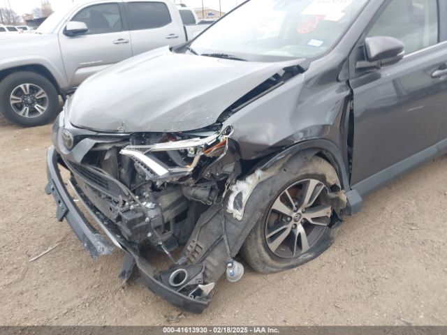 JTMRFREV0JJ749388 Toyota Rav4 Adventure/xle