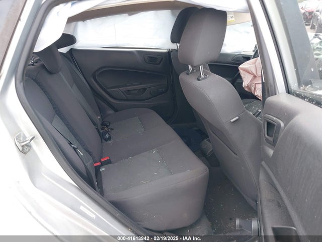 3FADP4TJXFM138097 Ford FIESTA S
