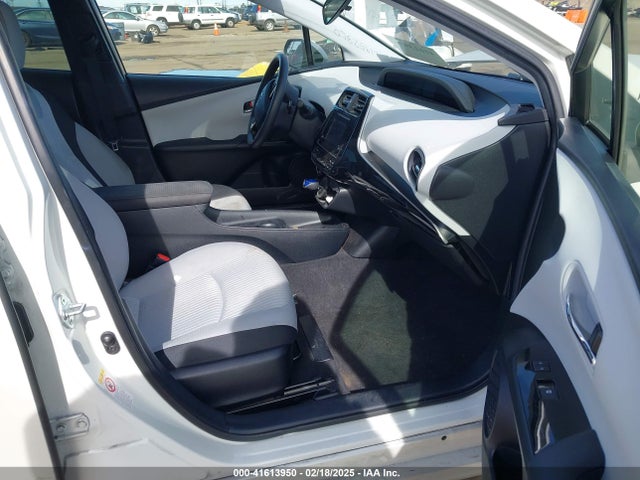JTDKBRFU4G3018589 Toyota Prius Two