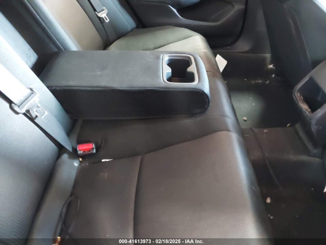 1HGCV1F11JA238215 Honda ACCORD LX