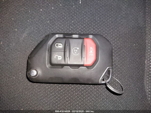 1C6HJTAG7PL566296 Jeep Gladiator Sport S 4x4
