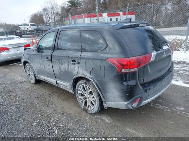 2018 MITSUBISHI OUTLANDER JA4AZ3A31JZ071302 Photo 2