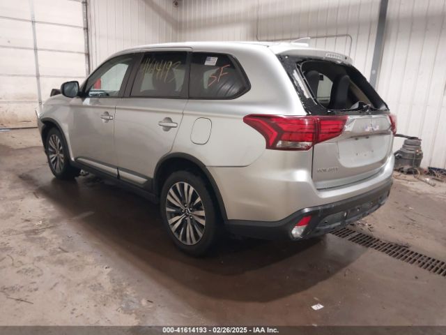 2020 MITSUBISHI OUTLANDER JA4AZ3A31LZ047861 Photo 2