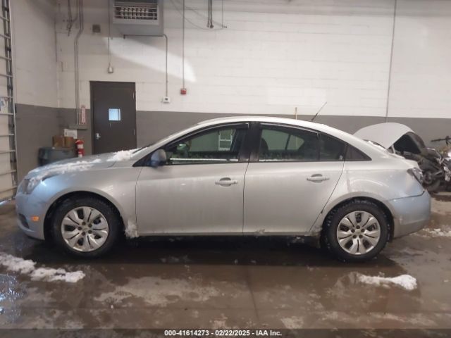 1G1PA5SG0E7450502 Chevrolet Cruze Ls Auto