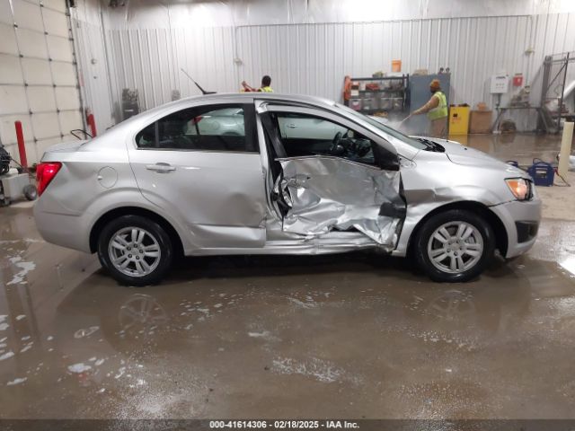 1G1JC5SG8E4107664 Chevrolet Sonic Lt Auto