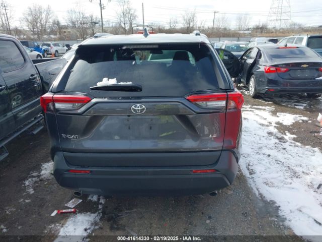 2T3K1RFV0LC038018 Toyota RAV4 LE