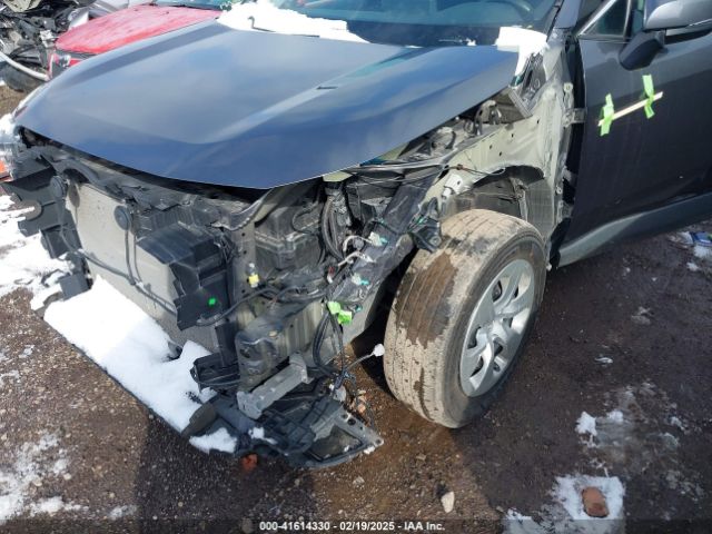 2T3K1RFV0LC038018 Toyota RAV4 LE
