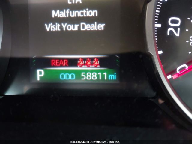 2T3K1RFV0LC038018 Toyota RAV4 LE
