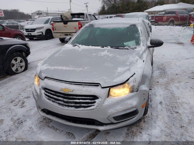 1G1PA5SH6F7240786 Chevrolet Cruze Ls Auto