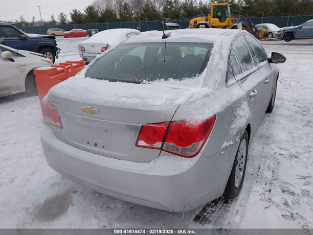 1G1PA5SH6F7240786 Chevrolet Cruze Ls Auto