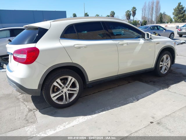 WDCTG4EB9HJ353489 Mercedes-Benz GLA 250
