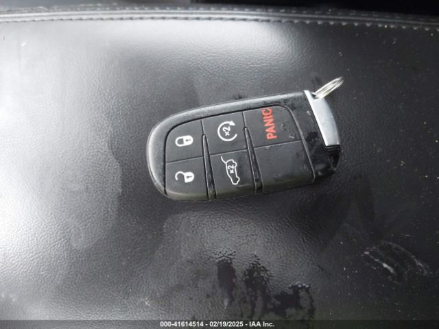 1C4RJFAG9MC590268 Jeep Grand Cherokee Laredo X 4x4