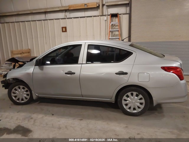 Nissan Versa 1.6 S 2015 3N1CN7APXFL930201 Image 15