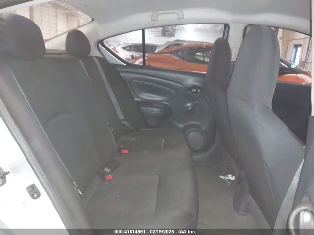 Nissan Versa 1.6 S 2015 3N1CN7APXFL930201 Image 8