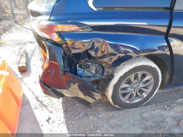 5TDYRKEC7RS195208 Toyota SIENNA XLE