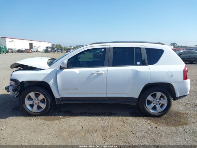 1C4NJCEB7ED739963 Jeep Compass Latitude