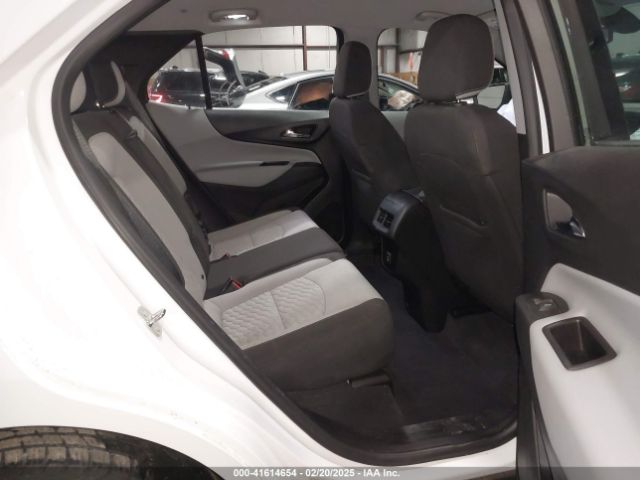 2GNAXSEV3K6273841 Chevrolet EQUINOX LS