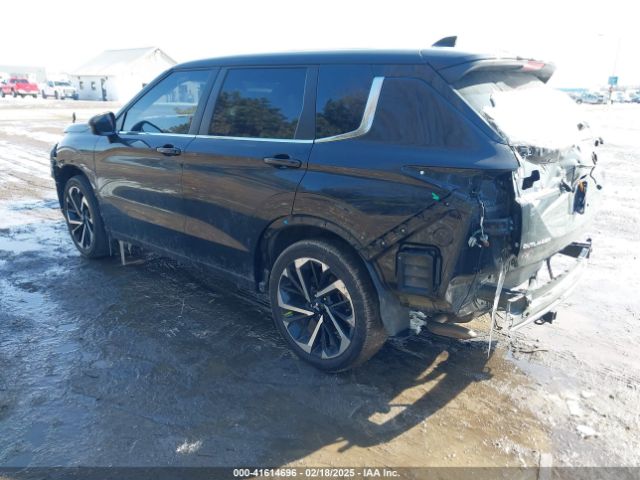 2022 MITSUBISHI OUTLANDER JA4J4UA81NZ064632 Photo 2