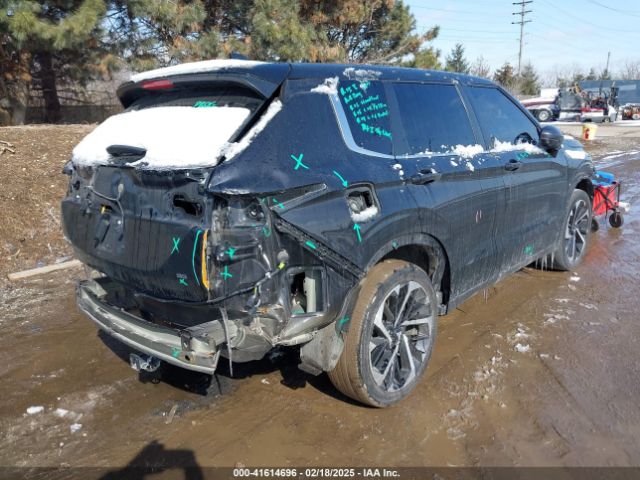 2022 MITSUBISHI OUTLANDER JA4J4UA81NZ064632 Photo 3