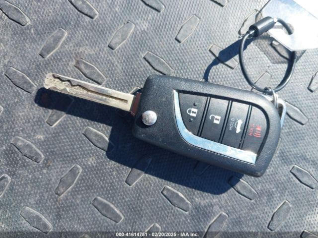 5YFB4MDE6PP049701 Toyota COROLLA LE