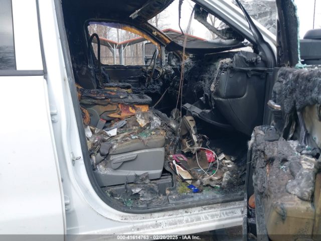 3GCUKPEC1JG448235 Chevrolet Silverado 1500 Custom