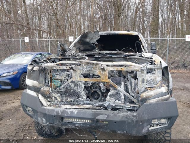 3GCUKPEC1JG448235 Chevrolet Silverado 1500 Custom