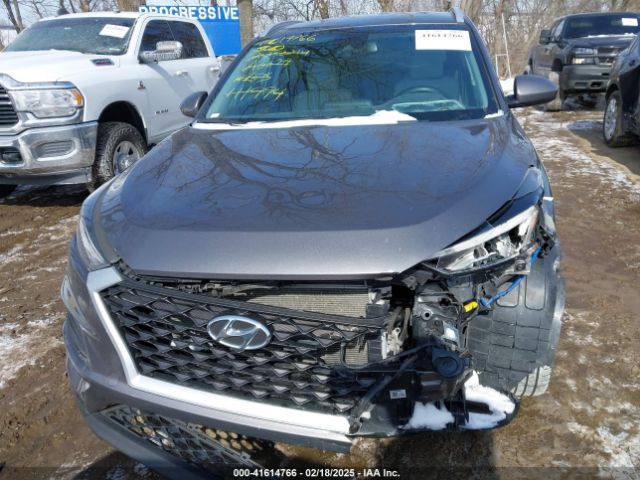 KM8J33A40LU111994 Hyundai Tucson Value