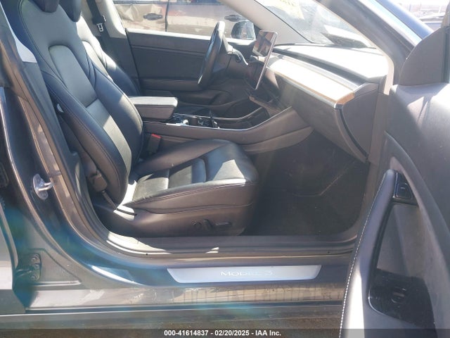 2020 TESLA MODEL 3 5YJ3E1EBXLF620035 Photo 4