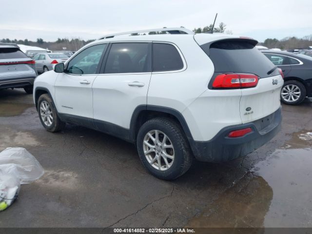 1C4PJMCB5GW324973 Jeep Cherokee Latitude