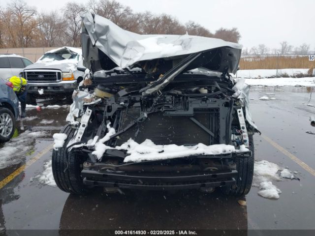 1GNSKHKC4HR167307 Chevrolet Suburban Lt
