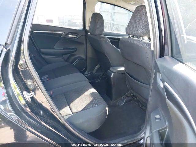 3HGGK5H57FM717203 Honda FIT LX