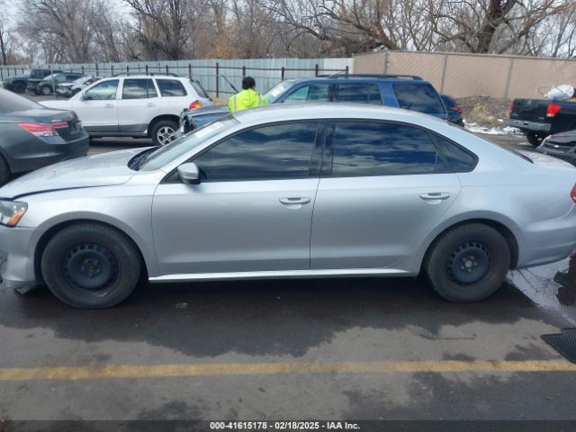 1VWAT7A35EC094277 Volkswagen Passat 1.8t S
