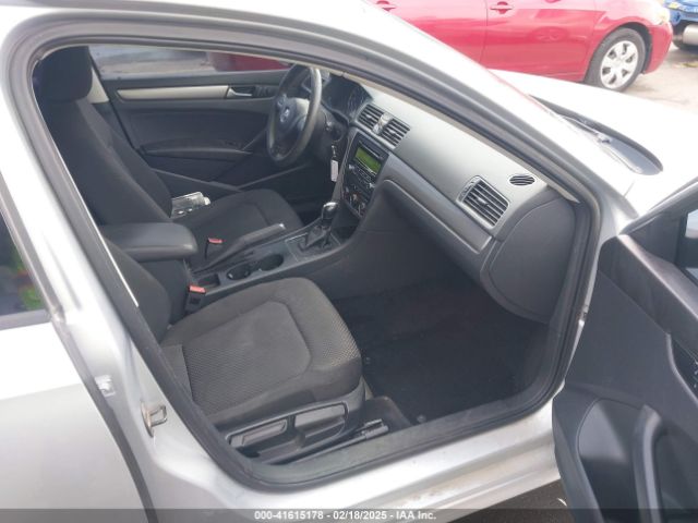 1VWAT7A35EC094277 Volkswagen Passat 1.8t S
