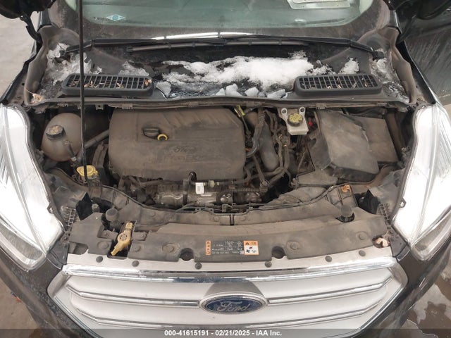 1FMCU9GDXJUA32586 Ford ESCAPE SE