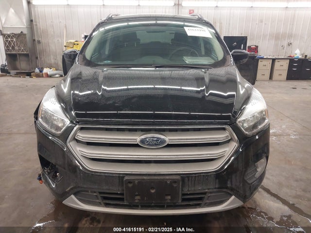 1FMCU9GDXJUA32586 Ford ESCAPE SE