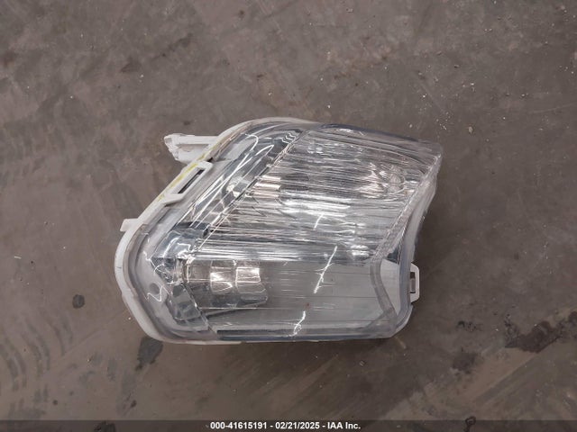 1FMCU9GDXJUA32586 Ford ESCAPE SE